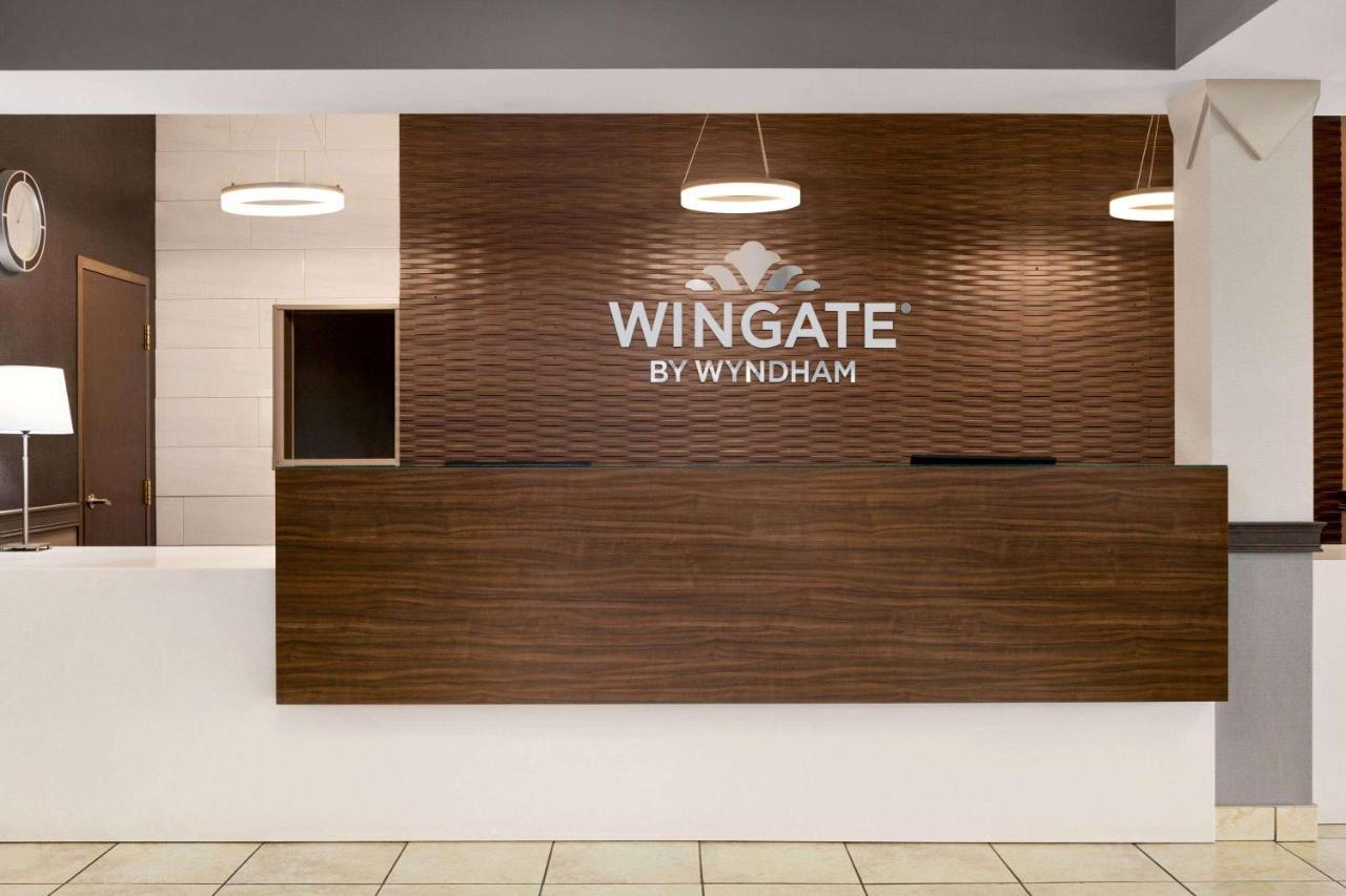 Hotel Wingate By Wyndham Lethbridge Exterior foto