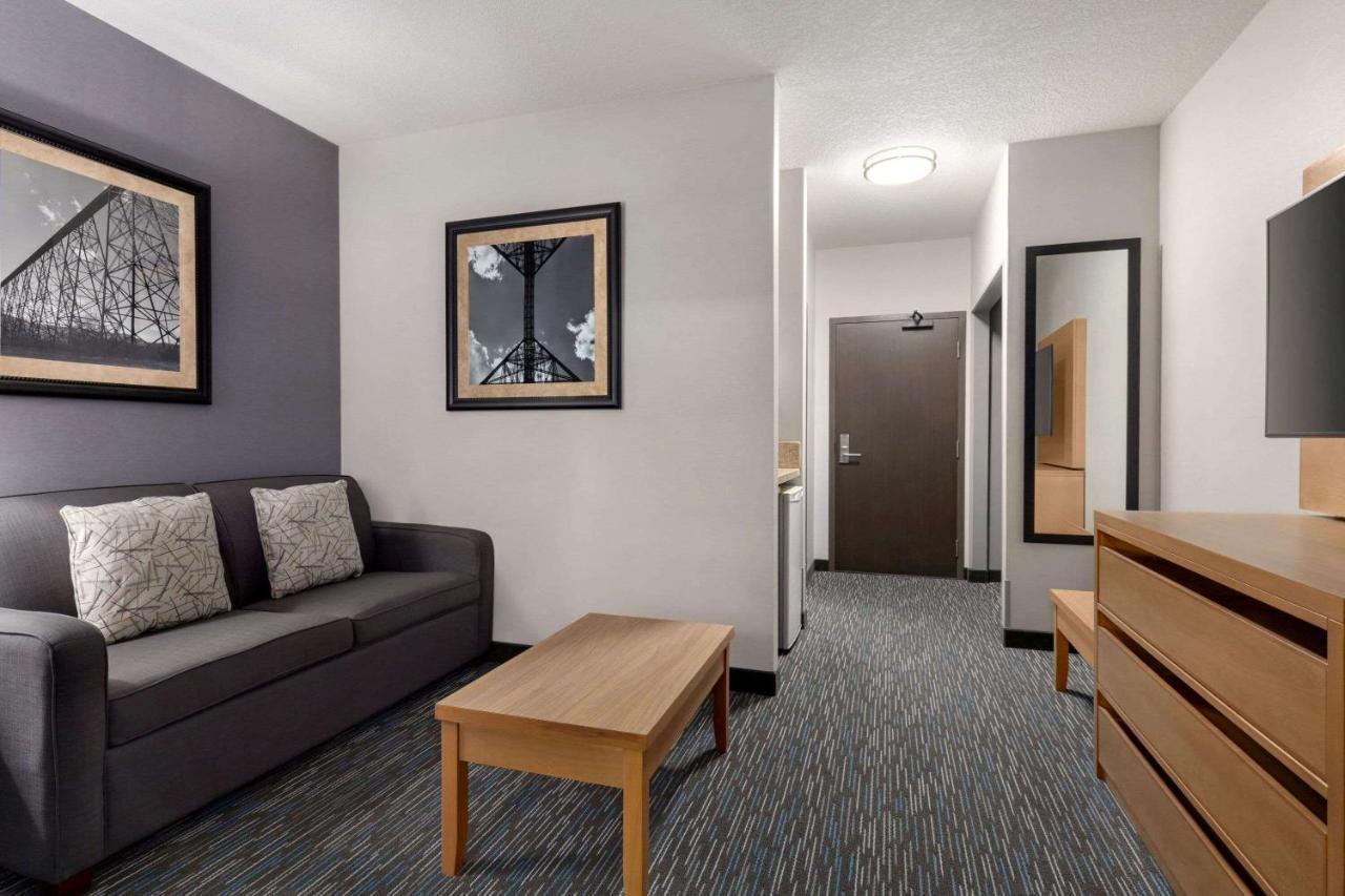 Hotel Wingate By Wyndham Lethbridge Exterior foto